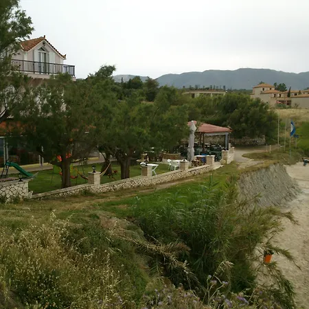Apartment Psarou Amoudi