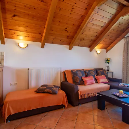 Psarou Apartment *