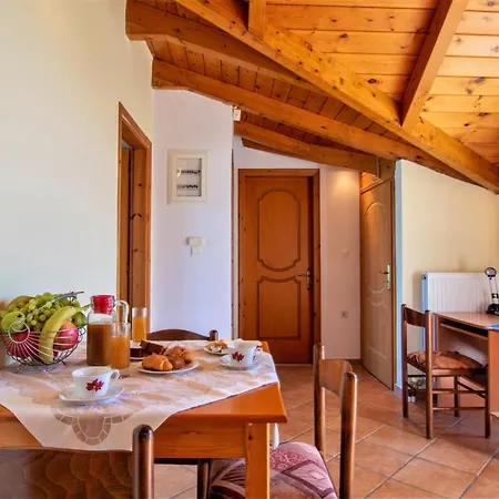 Psarou Apartment