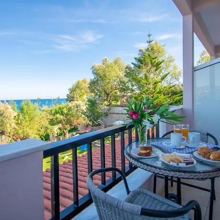 Apartment Psarou Amoudi