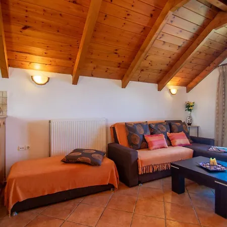 Apartment Psarou *