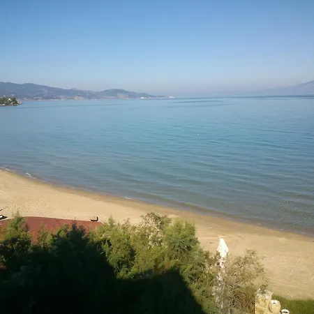Psarou Apartment *