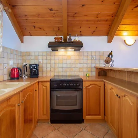 Psarou Apartment Amoudi