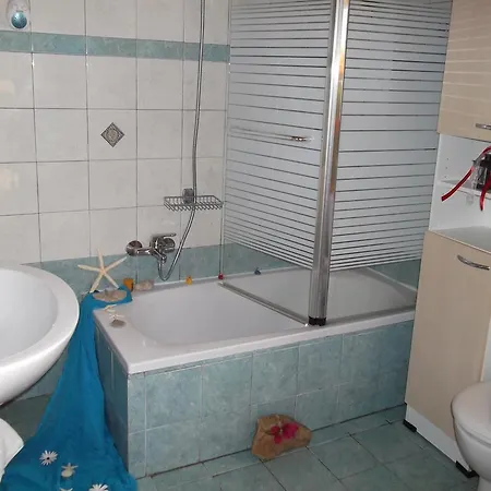 Psarou Apartment *