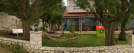 Apartment Psarou Amoudi